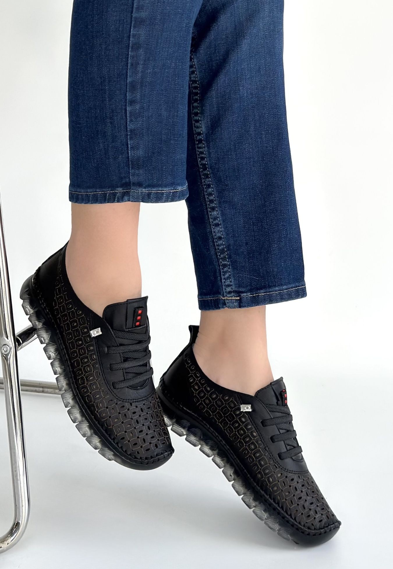 Otja Siyah Deri Lazerli Bağcıklı Spor Ayakkabı - Lisinya