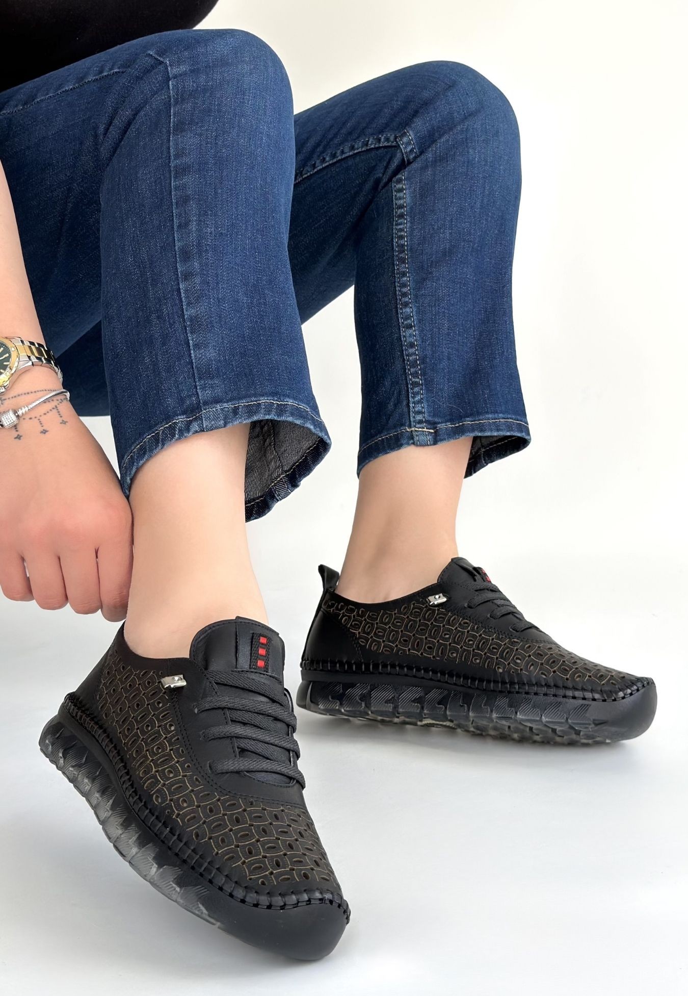 Otja Siyah Deri Lazerli Bağcıklı Spor Ayakkabı - Lisinya