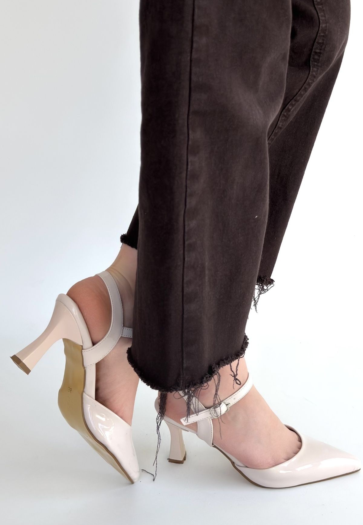 Suden Bej Rugan Topuklu Ayakkabı - Lisinya