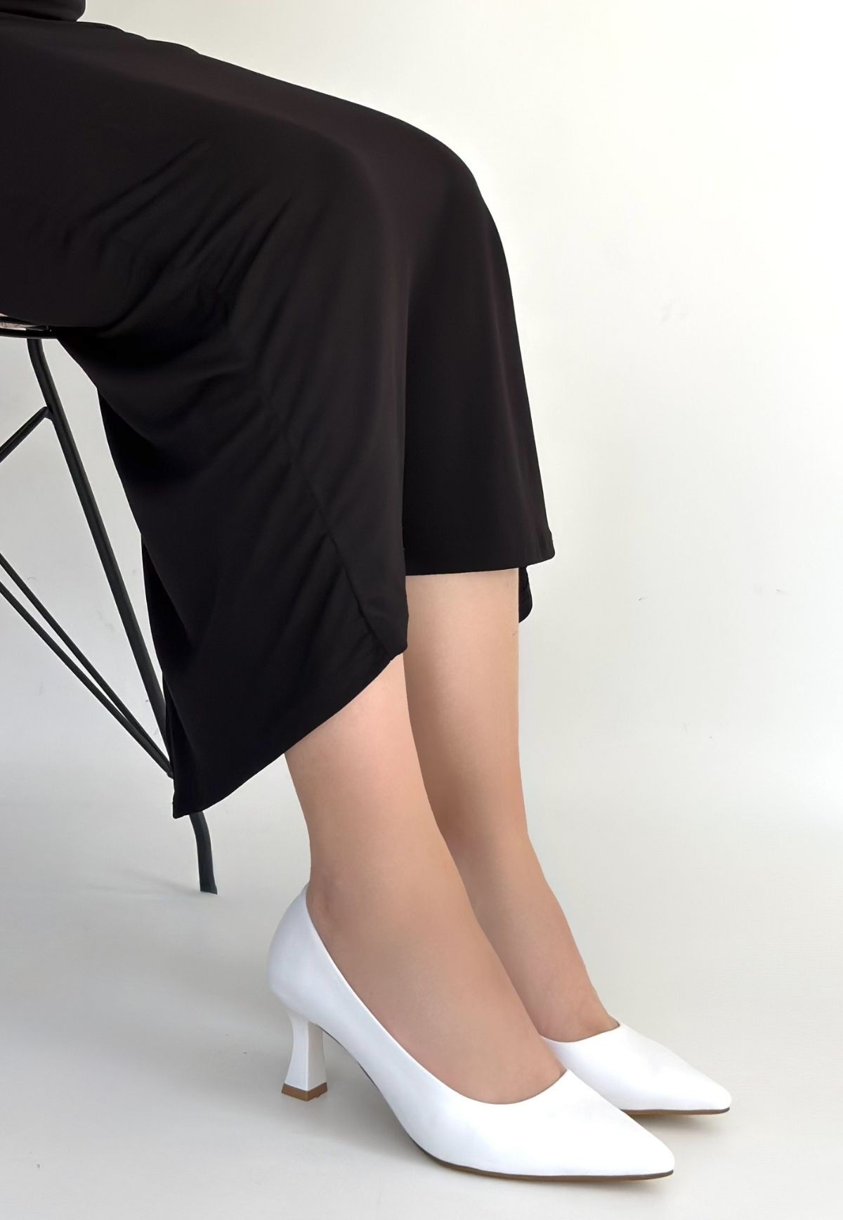 Mırta Beyaz Cilt Topuklu Ayakkabı - Lisinya