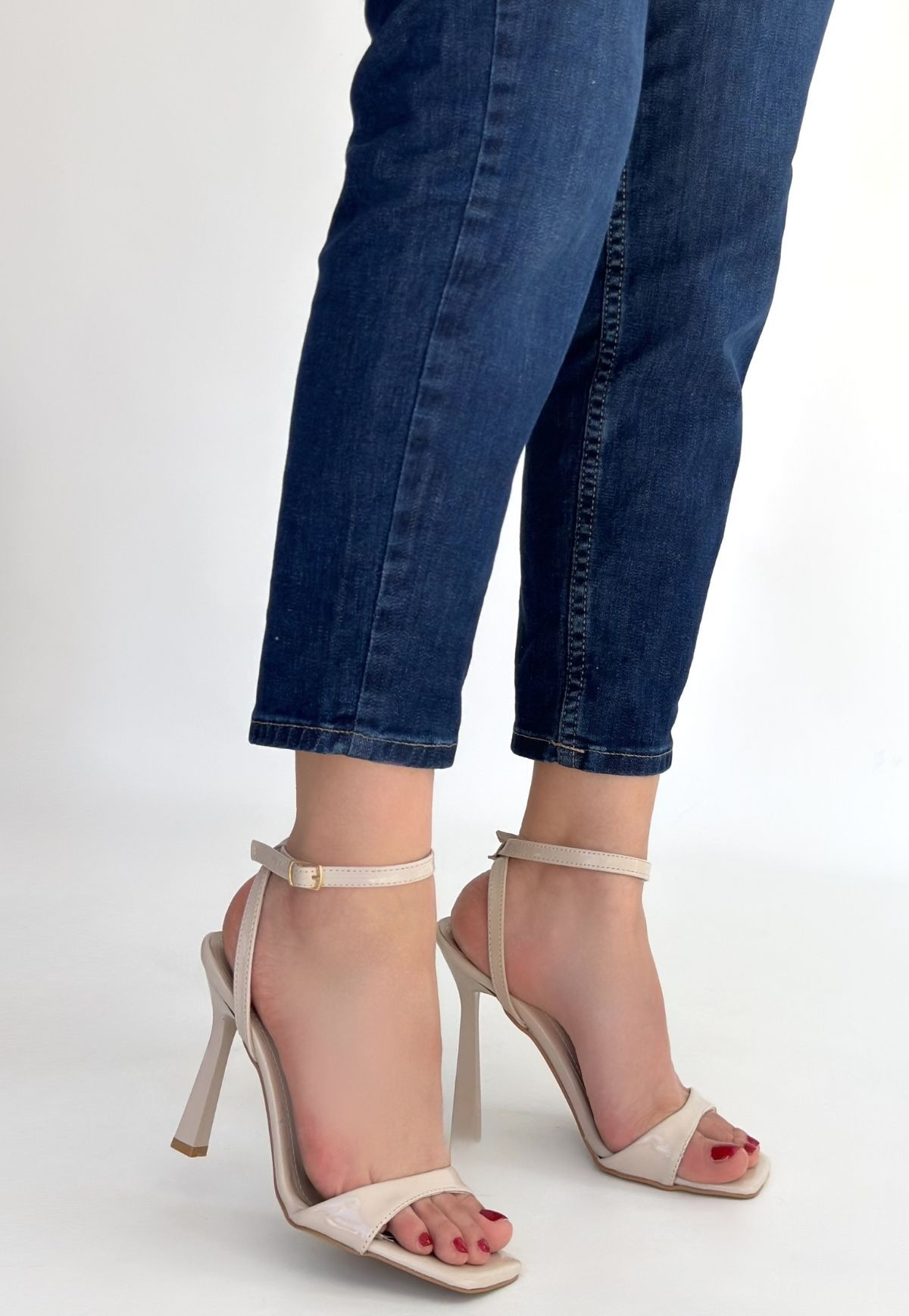 Jowin Bej Rugan Topuklu Bilekten Kemerli Ayakkabı - Lisinya