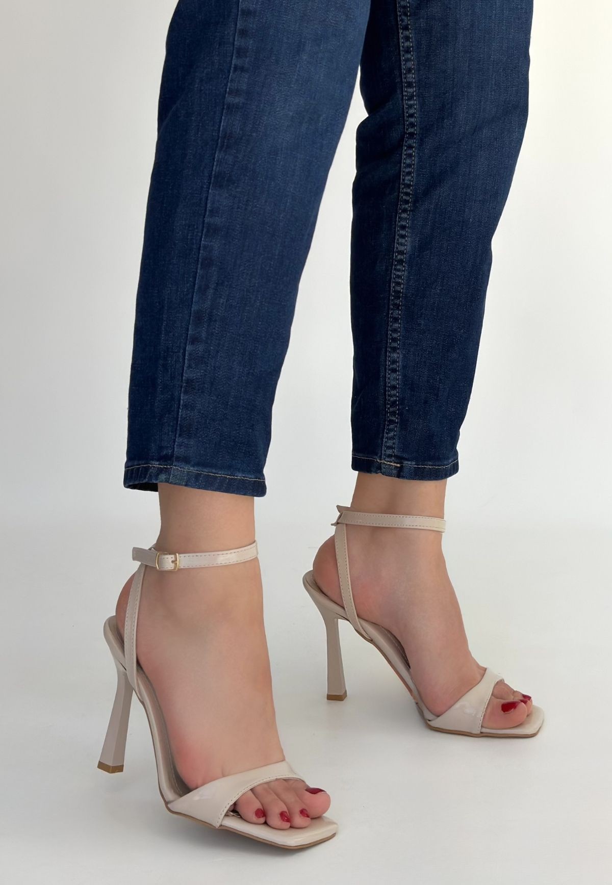 Jowin Bej Rugan Topuklu Bilekten Kemerli Ayakkabı - Lisinya