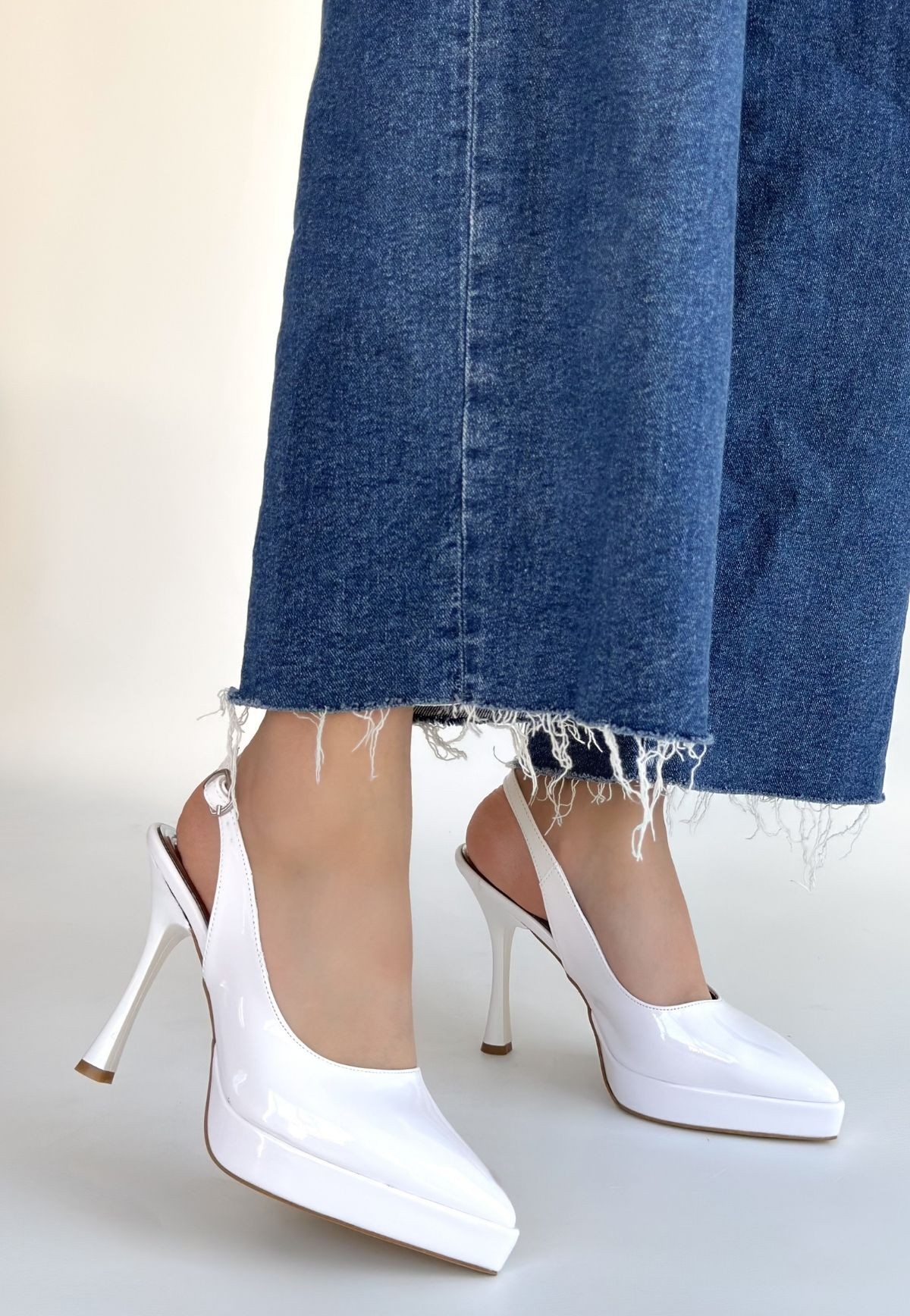 Arim Beyaz Rugan Platform Topuk Ayakkabı - Lisinya