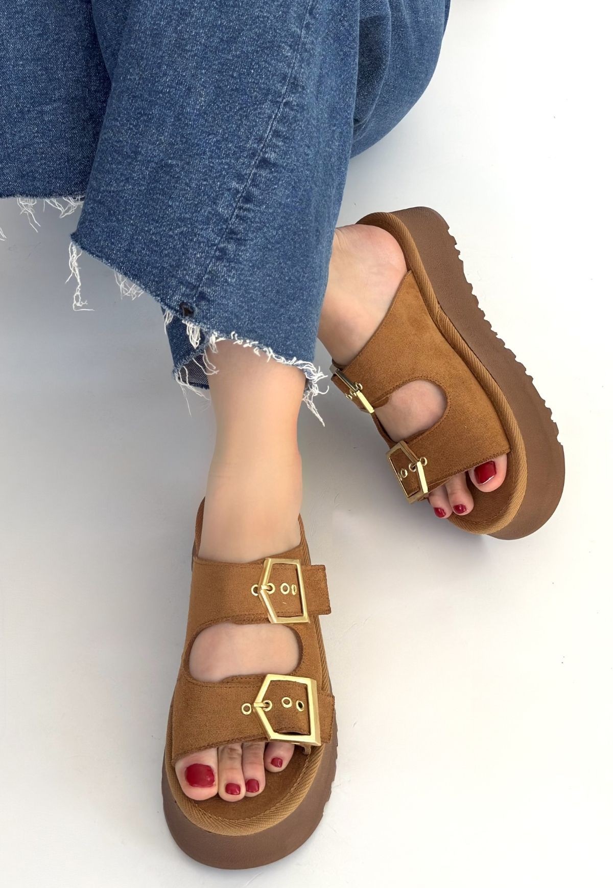 Coer Taba Süet Çift Tokalı Terlik - Lisinya