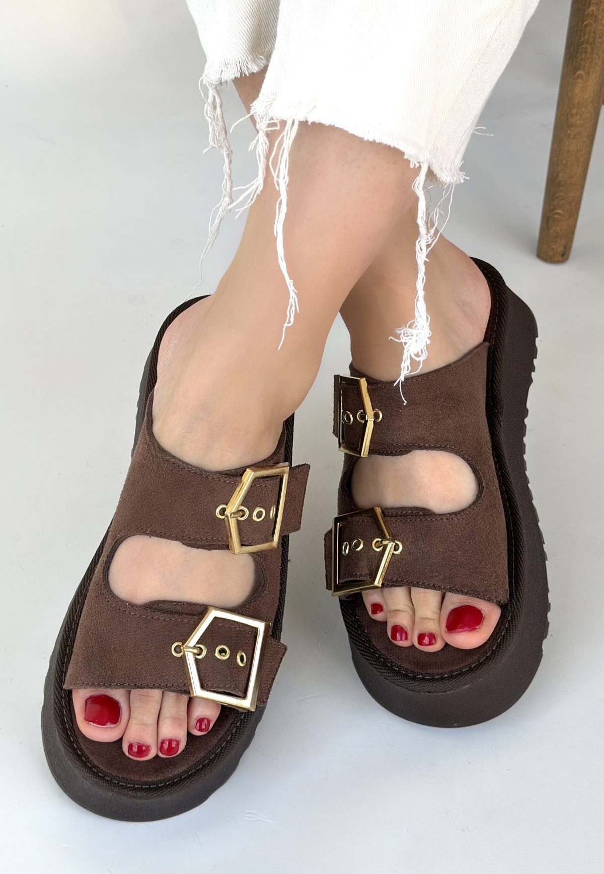 Coer Kahverengi Süet Çift Tokalı Terlik - Lisinya