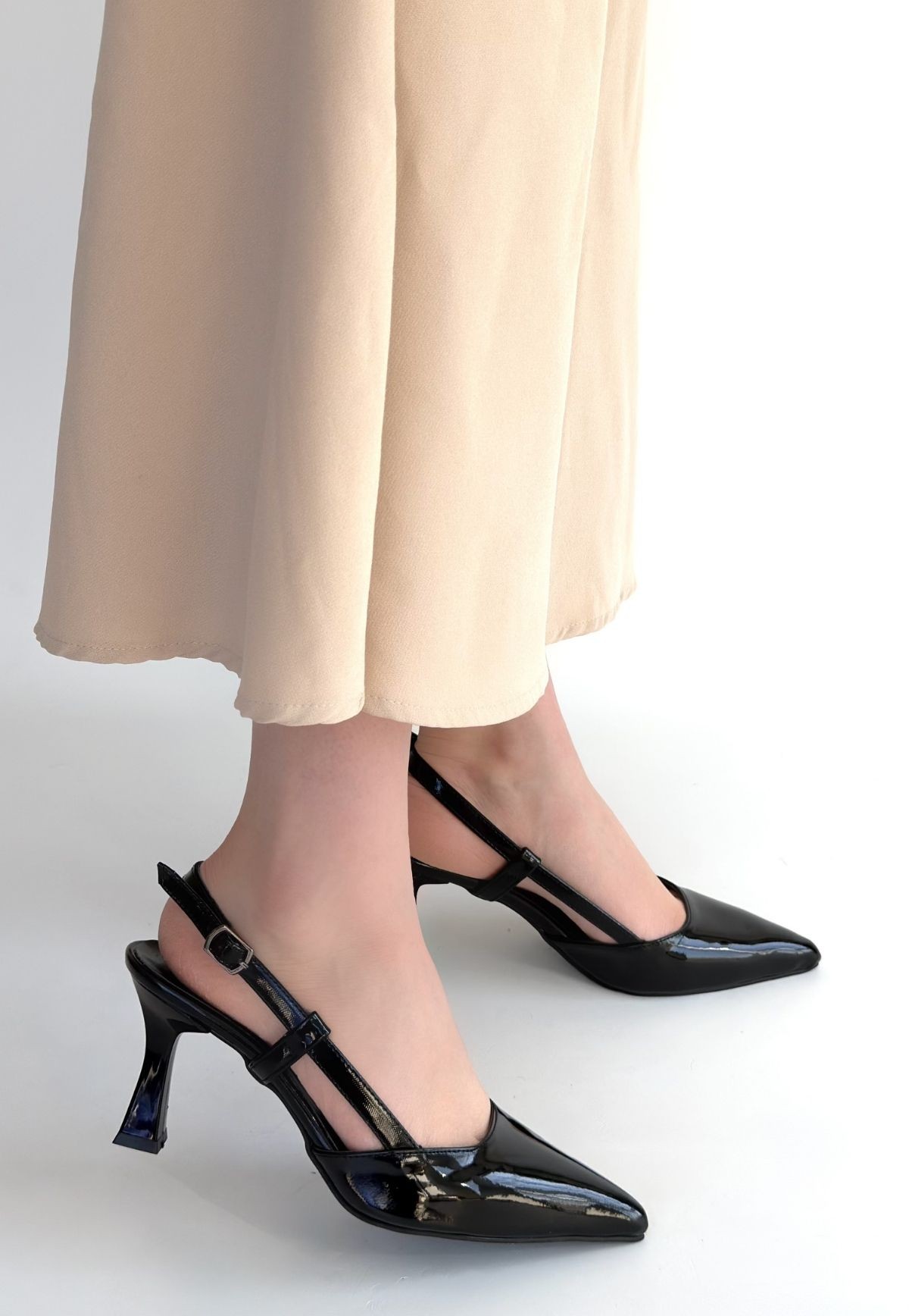 Hoost Siyah Rugan Topuklu Ayakkabı - Lisinya Hoost Siyah Rugan Topuklu Ayakkabı - Lisinya