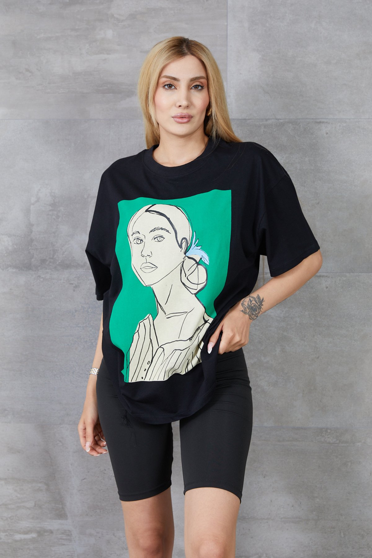 Kadın Silüet Baskılı Bisiklet Yaka Oversize T-shirt - Lisinya