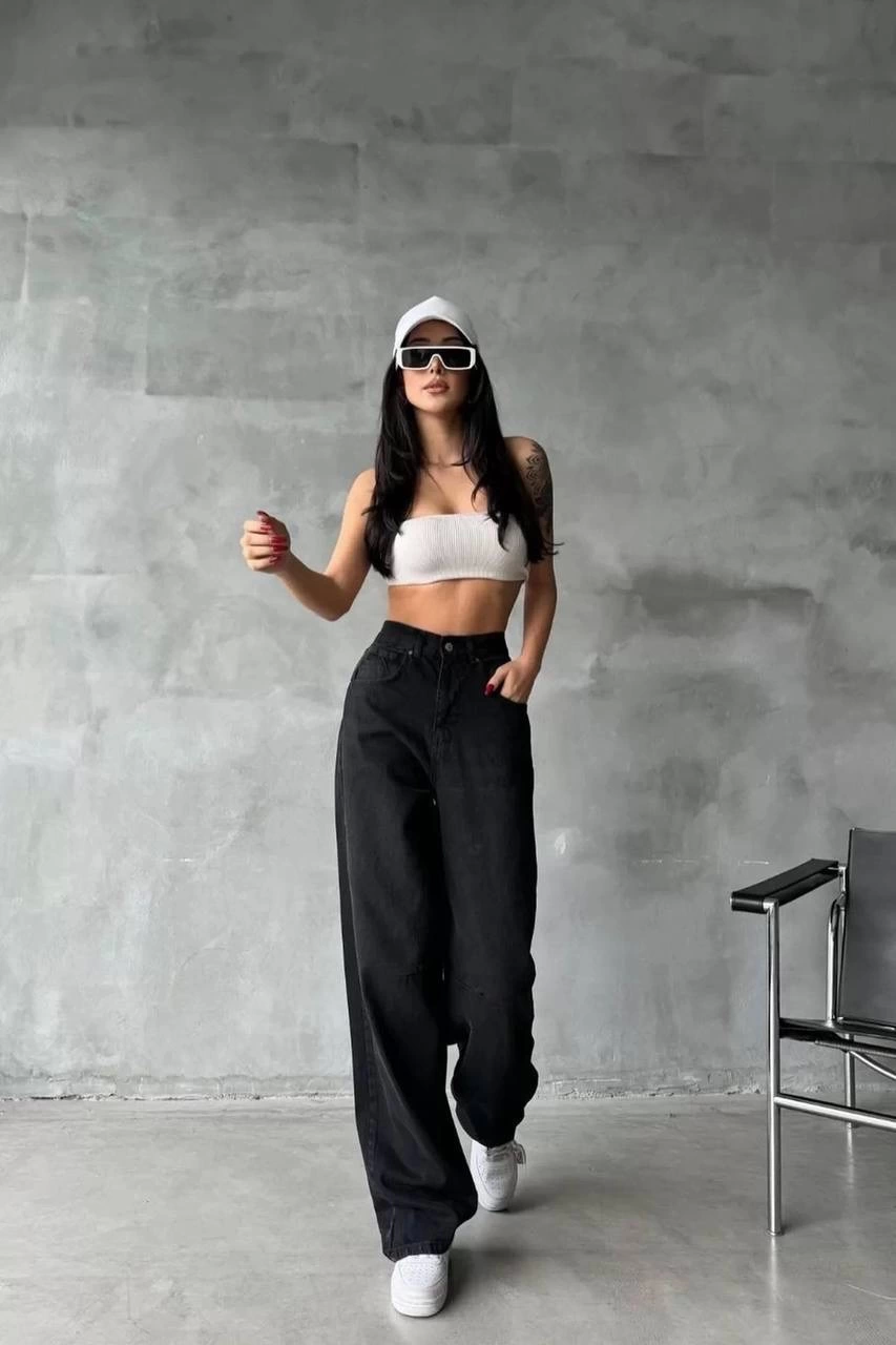 Arkadan tokalı jeans pantolon Siyah - Lisinya