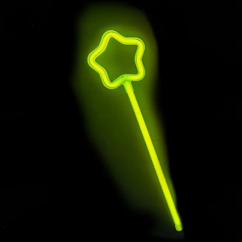 Glow Stick Yıldız Asa Kırılınca Yanan Yıldız Çubuklar 6 Renk 6 Adet Glow Stick Yıldız Asa Kırılınca Yanan Yıldız Çubuklar 6 Renk 6 Adet