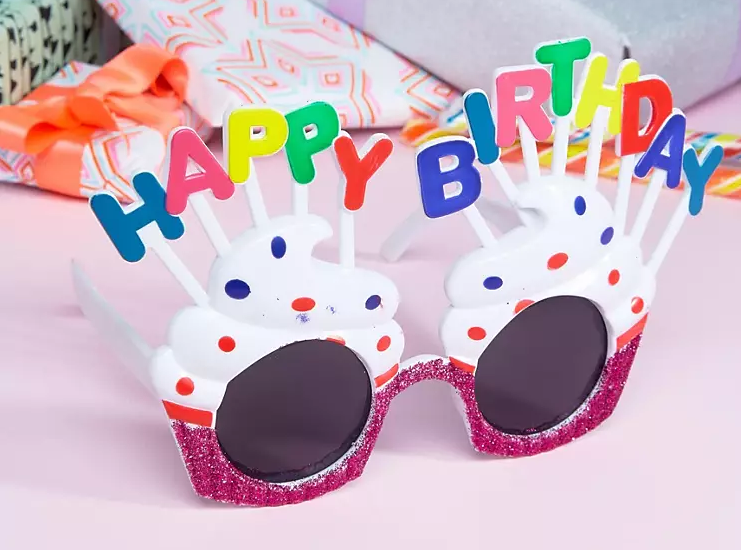 Happy Birthday Yazılı Beyaz Fuşya Renk Parti Gözlüğü 12x7 cm Happy Birthday Yazılı Beyaz Fuşya Renk Parti Gözlüğü 12x7 cm (Lisinya)