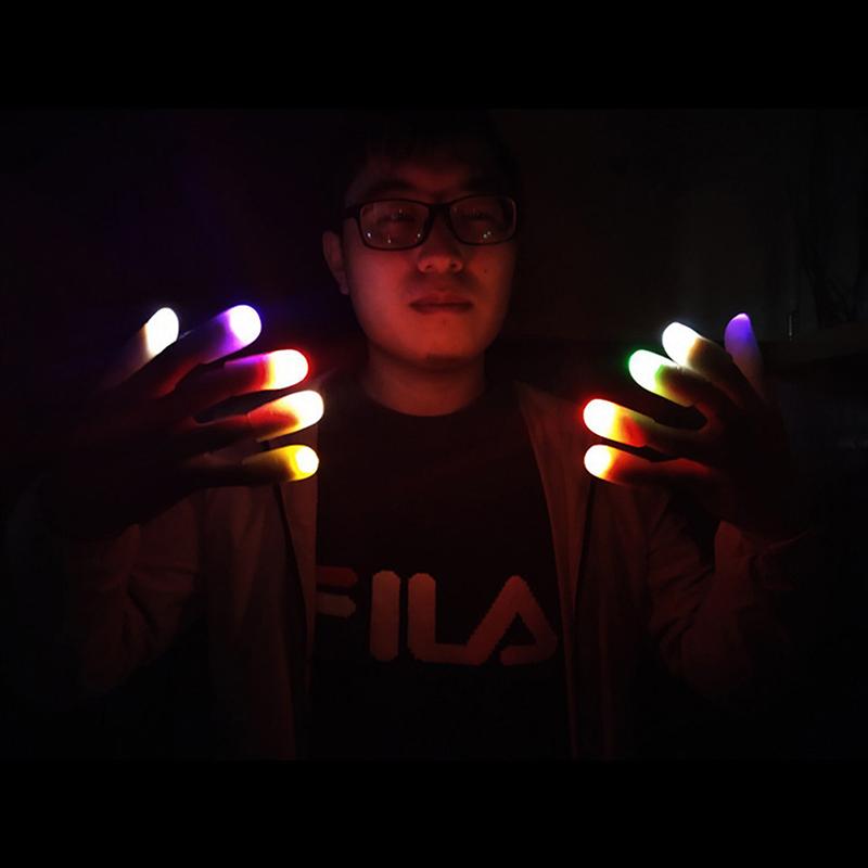 Led Işıklı Renkli Sihirli Parmak Işıklı Parmak Şaka Parmak 1 Adet Led Işıklı Renkli Sihirli Parmak Işıklı Parmak Şaka Parmak 1 Adet (Lisinya)