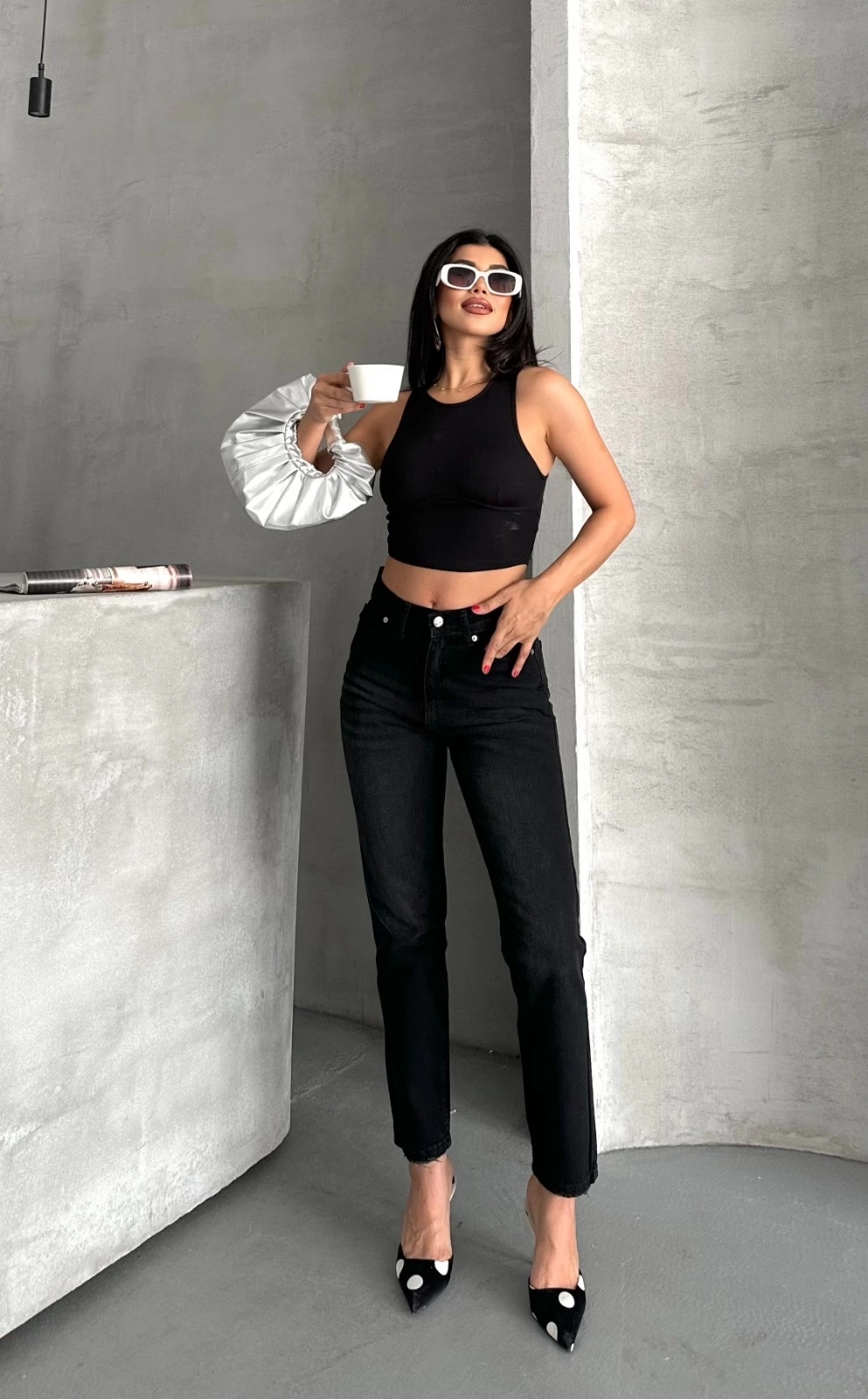 Mom fit enzim bıyıklı taş yıkama jeans pantolon siyah d2006 - Lisinya