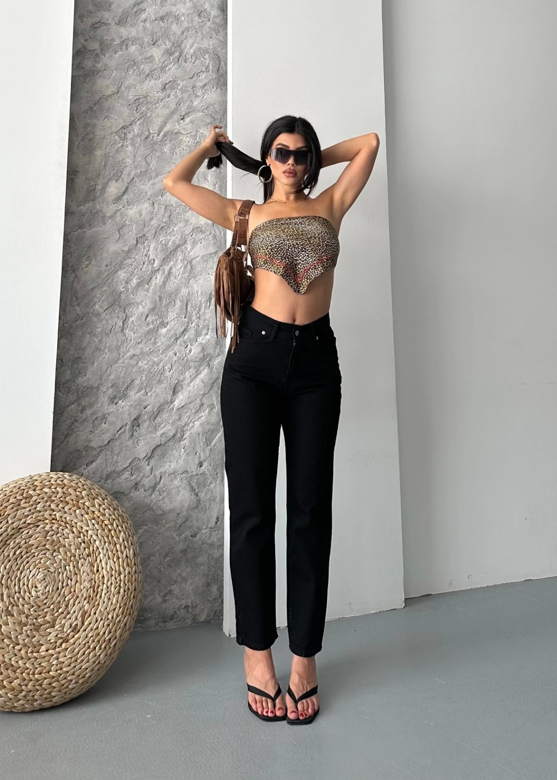 Mom fit enzim taş yıkama jeans pantolon siyah d2006 - Lisinya