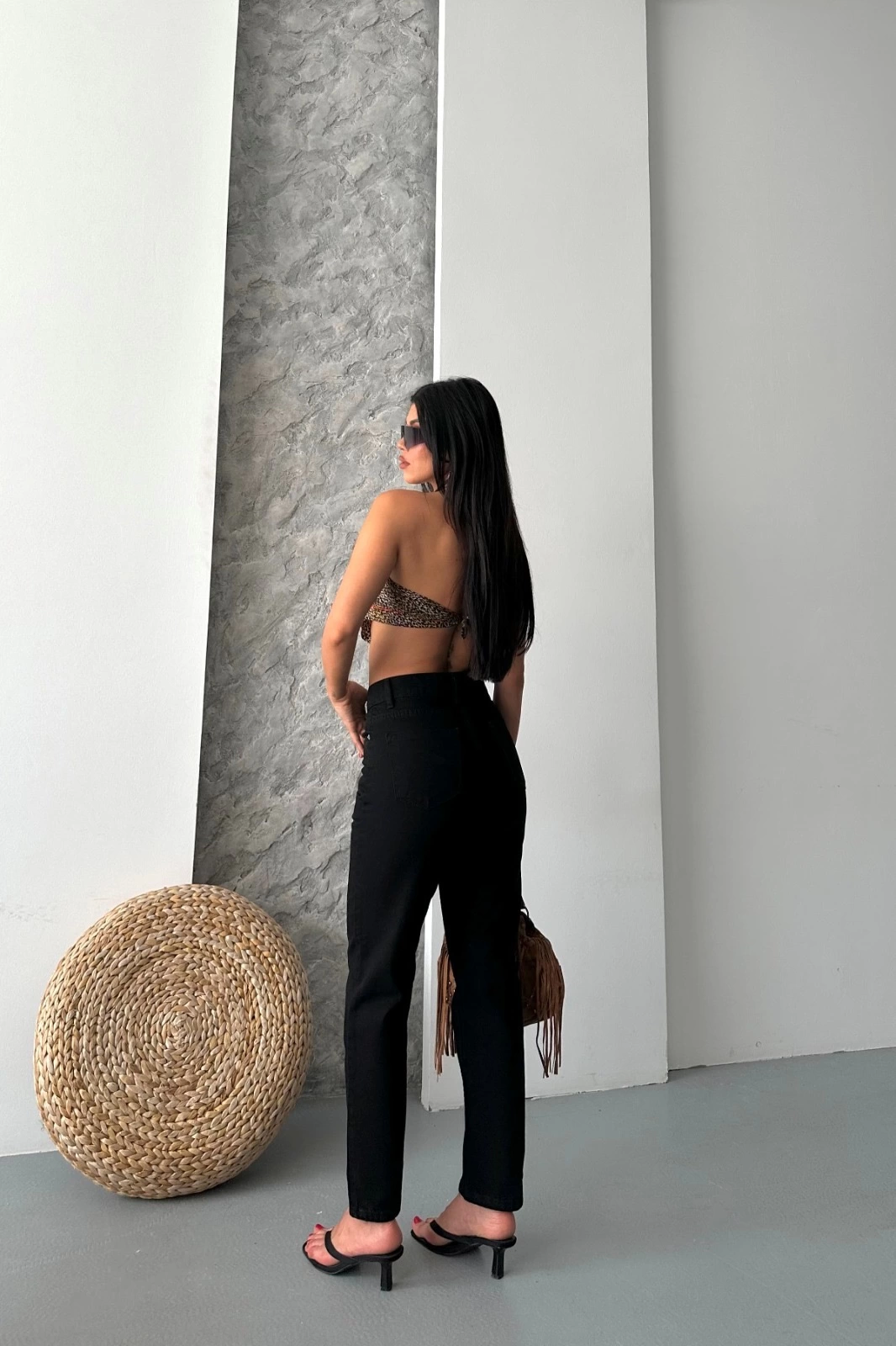 Mom fit enzim taş yıkama jeans pantolon siyah d2006 - Lisinya