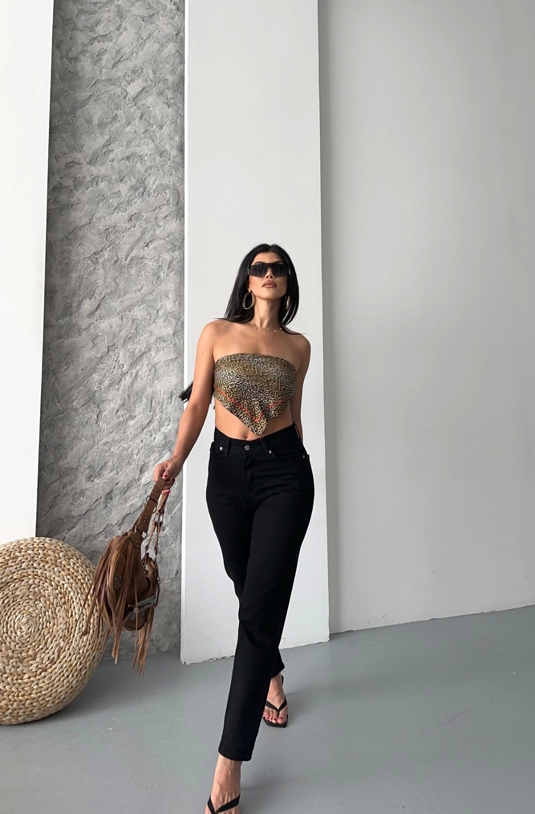 Mom fit enzim taş yıkama jeans pantolon siyah d2006 - Lisinya