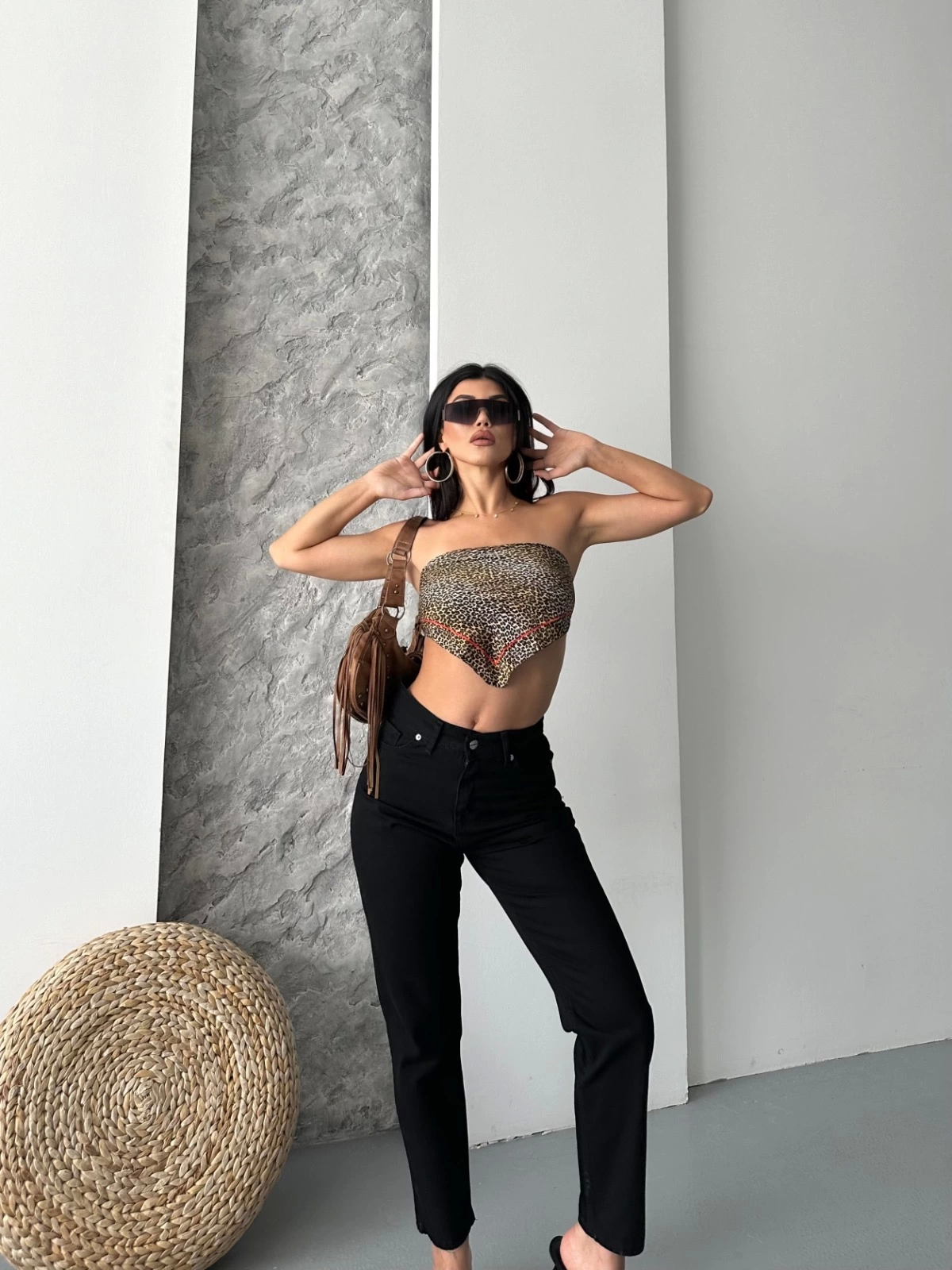 Mom fit enzim taş yıkama jeans pantolon siyah d2006 - Lisinya