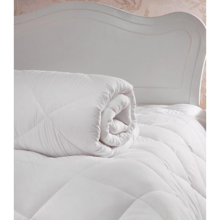 Çift Kişilik Microfiber Yorgan Çift Kişilik Microfiber Yorgan