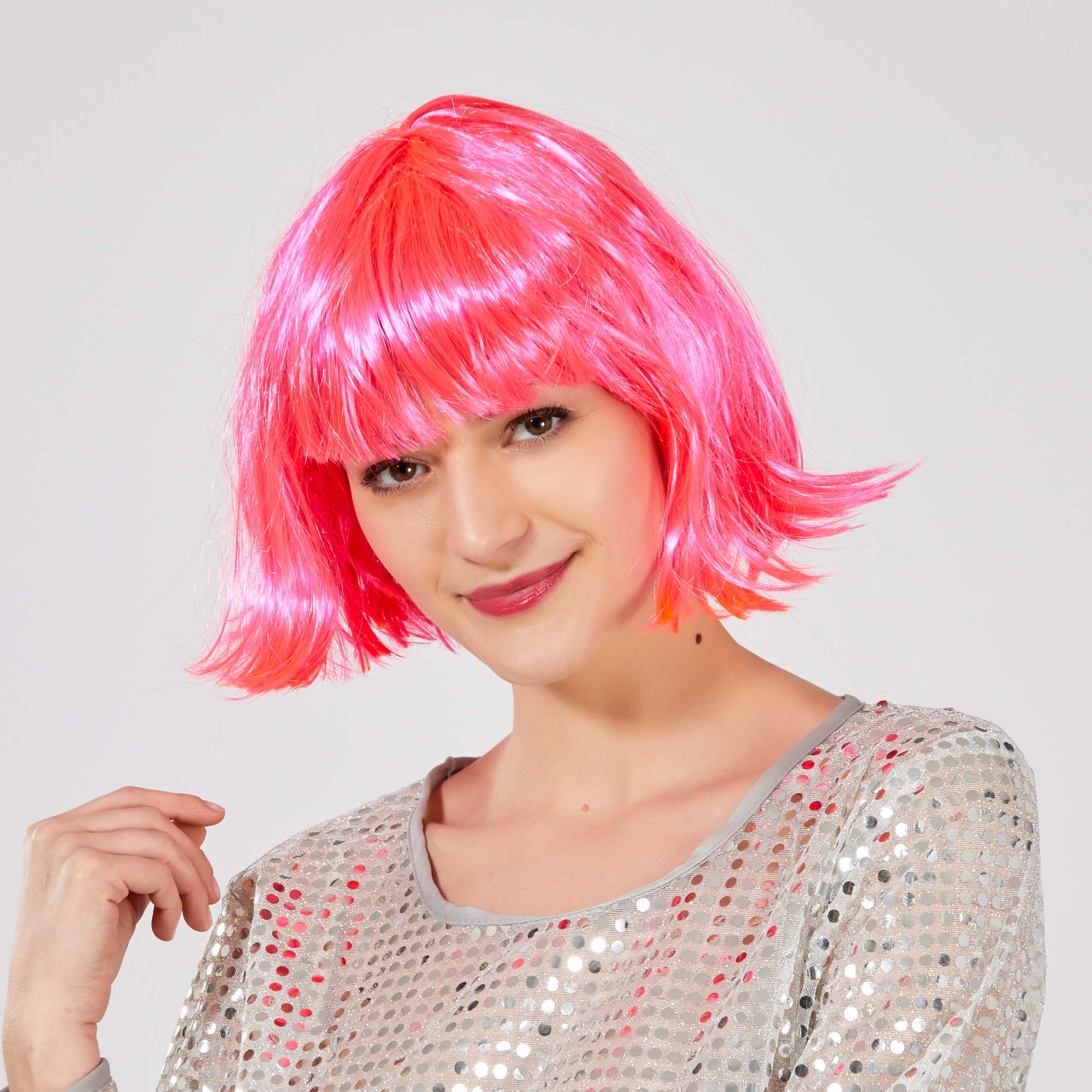 Şeker Pembe Renk Parti Peruğu Küt Saç Şeker Pembe Renk Parti Peruğu Küt Saç (Lisinya)