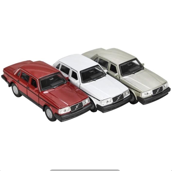 Welly 1:32 Volvo 240 GL Çek Bırak Araba - 43784 (Lisinya) Welly 1:32 Volvo 240 GL Çek Bırak Araba - 43784 (Lisinya)