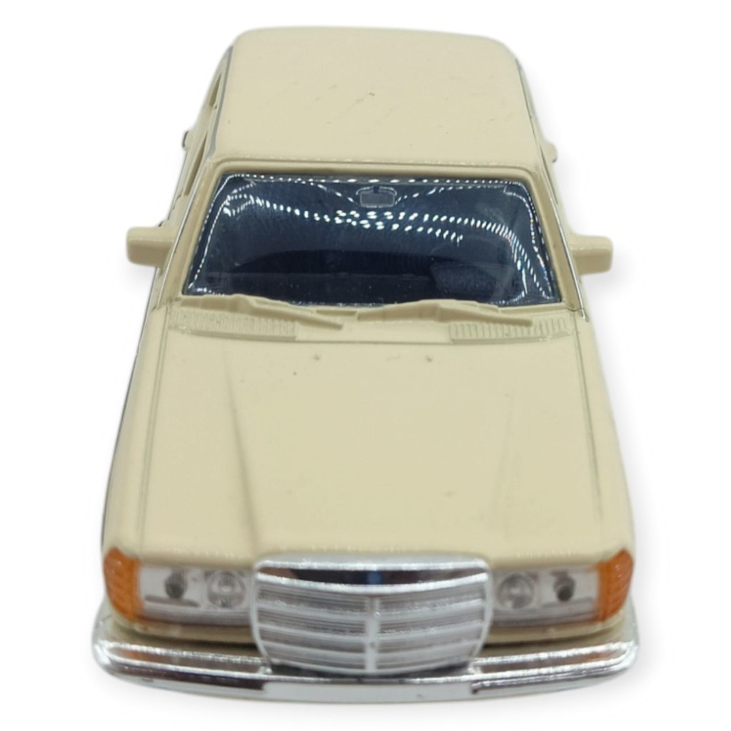 Çek Bırak Araba 1:32 Mercedes Benz W123 - 43686 - BEYAZ (Lisinya) Çek Bırak Araba 1:32 Mercedes Benz W123 - 43686 - BEYAZ (Lisinya)