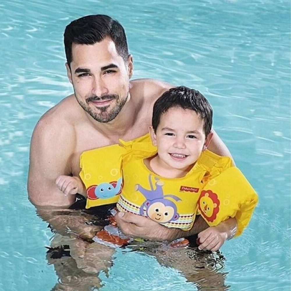 Fisher Price Kolluk & Köpük Can Yeleği Bestway Yelek - 93522 (Lisinya) Fisher Price Kolluk & Köpük Can Yeleği Bestway Yelek - 93522 (Lisinya)