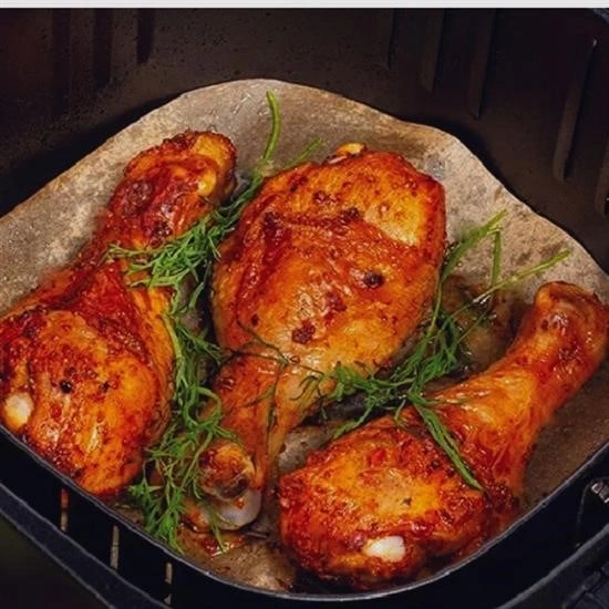 100 Adet Air Fryer Pişirme Kağıdı Tek Kullanımlık Yağ Su Geçirmez Yapışmaz Deliksiz Düz Kare Model ( Lisinya ) 100 Adet Air Fryer Pişirme Kağıdı Tek Kullanımlık Yağ Su Geçirmez Yapışmaz Deliksiz Düz Kare Model ( Lisinya )