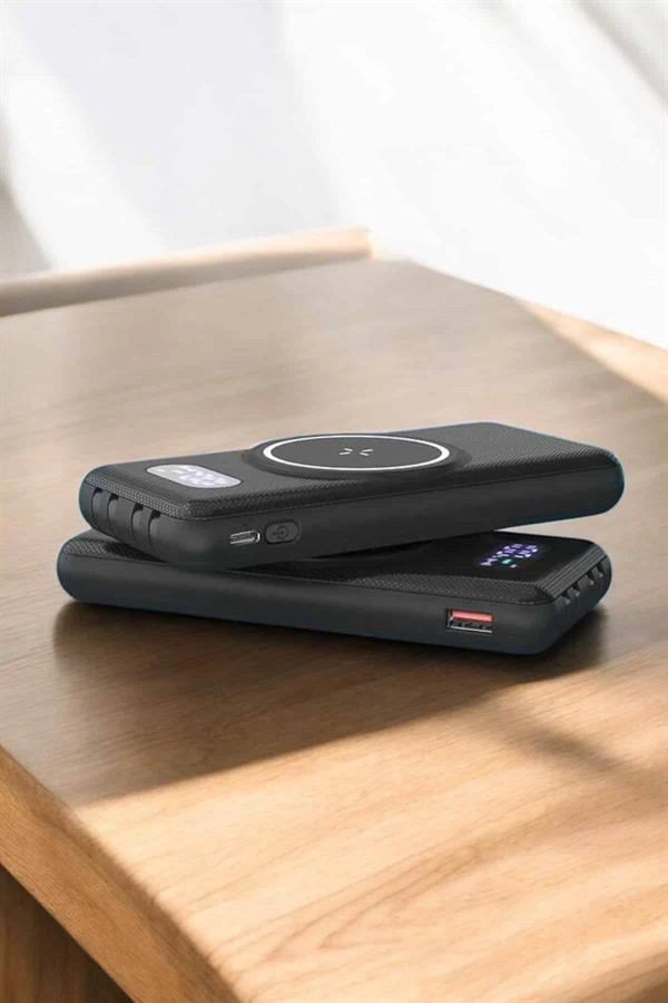 10.000 Mah Powerbank 4 Portlu Hızlı Şarj Dijital Göstergeli ( Lisinya )