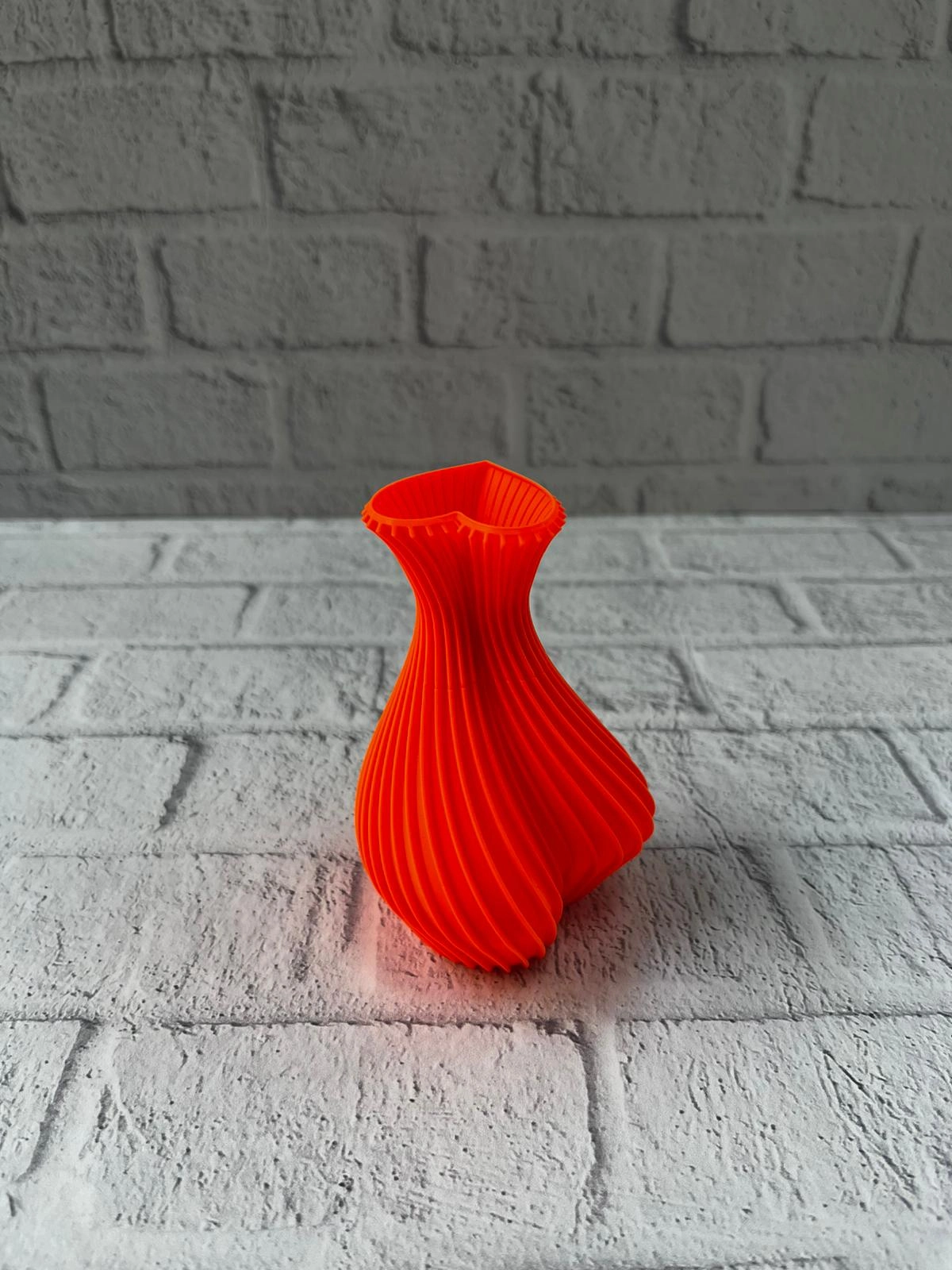 11 Cm Turuncu Kalp Formlu Mini Vazo Es Dekoratif Obje ( Lisinya ) 11 Cm Turuncu Kalp Formlu Mini Vazo Es Dekoratif Obje ( Lisinya )