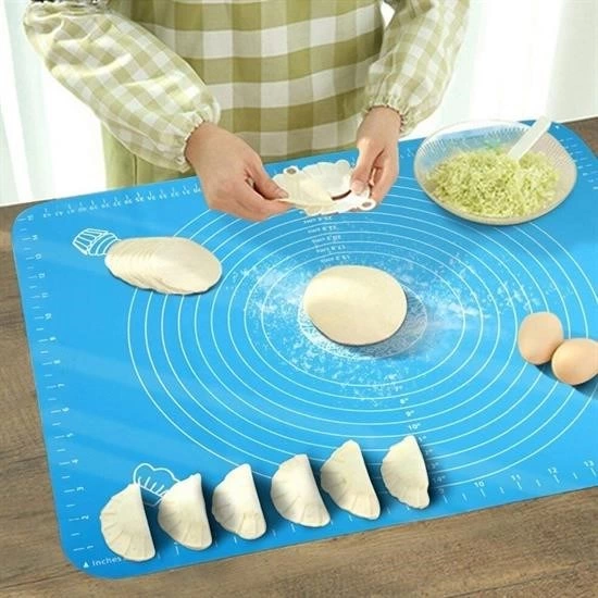 40*50 Cm Silikon Ölçekli Kullanımı Kolay Hamur Açma Matı Ekmek Mantı Makarna Hamuru Yoğurma ( Lisinya ) 40*50 Cm Silikon Ölçekli Kullanımı Kolay Hamur Açma Matı Ekmek Mantı Makarna Hamuru Yoğurma ( Lisinya )