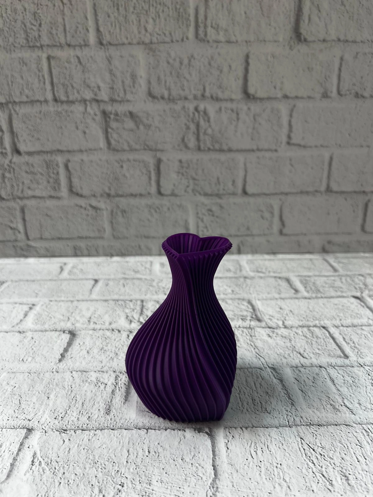 5 Cm Mor Kalp Formlu Mini Vazo Modern Mini Dekor Ürünü ( Lisinya )