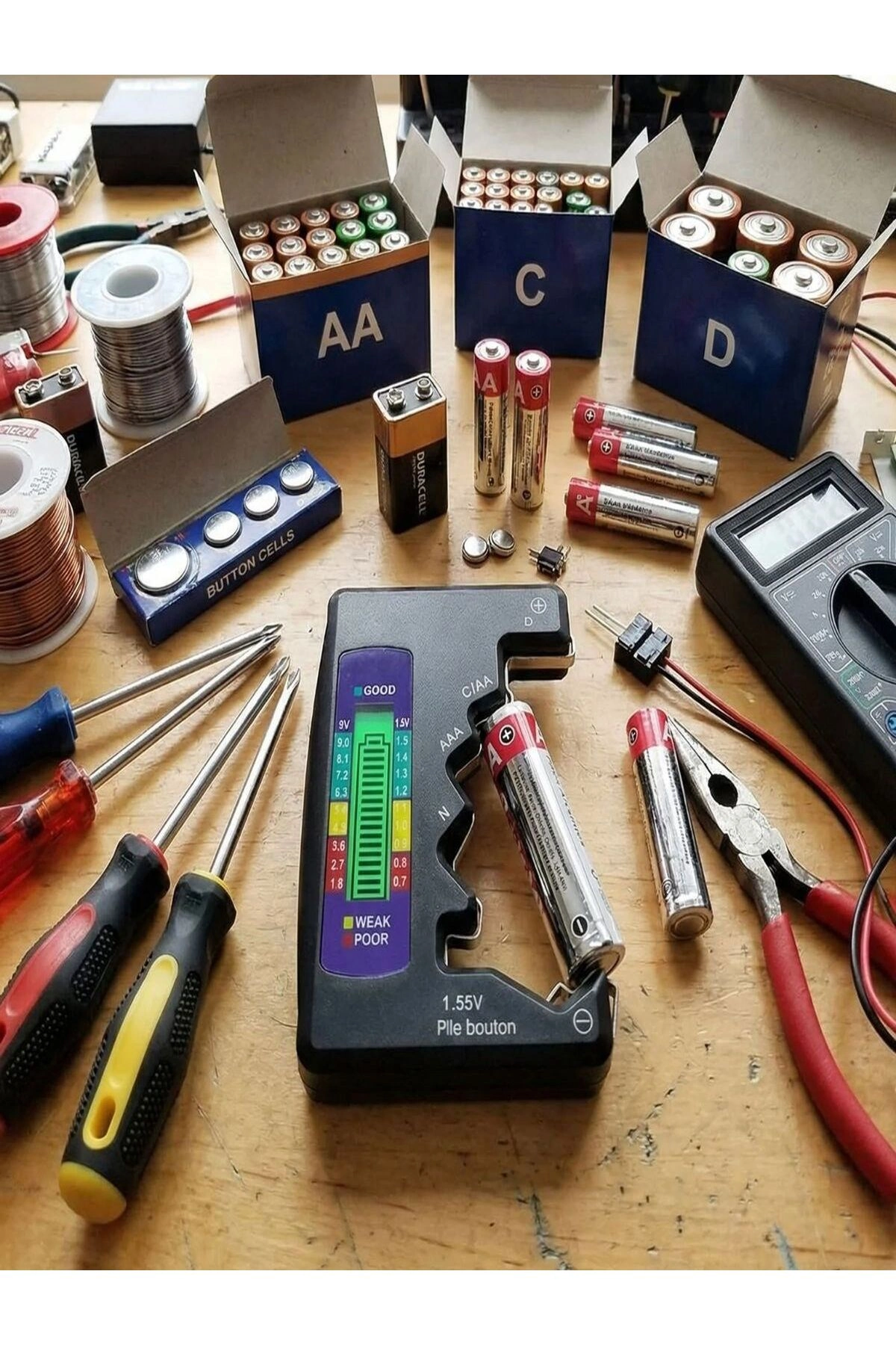 Evrensel Mini Pil Test Cihazı – Pil Doluluk Seviyesi Ölçer ve Pil Durum Kontrol Aparatı ( Lisinya )
