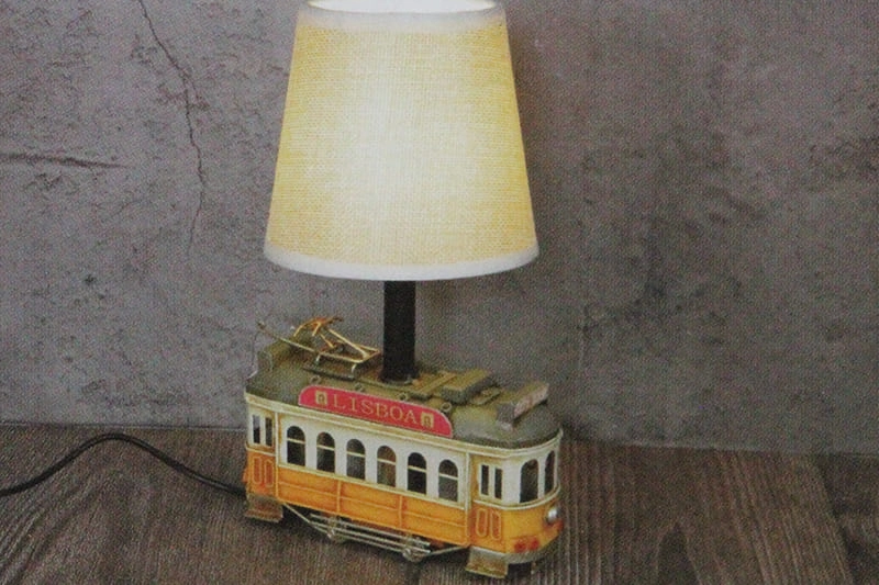 Abajur Metal Tramway ( Lisinya ) Abajur Metal Tramway ( Lisinya )