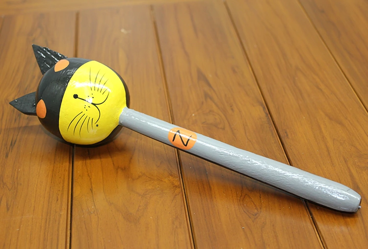 Ahşap Kedili Batman Marakas Tekli ( Lisinya )