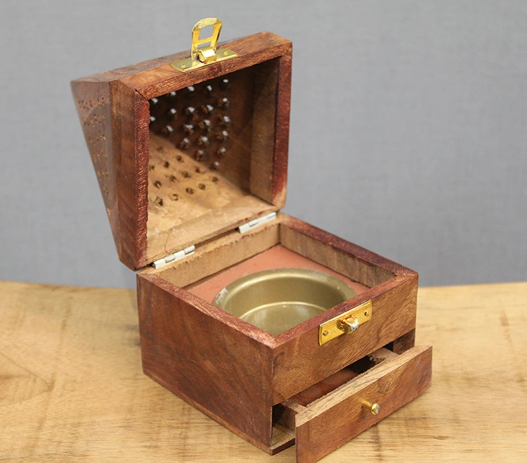 Ahşap Kule Tütsülük Model 2 ( Lisinya )