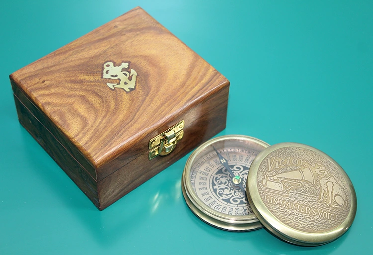 Ahşap Kutulu Pirinç Pusula ( Lisinya )