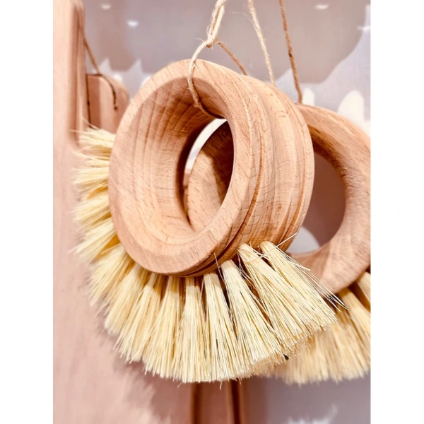 Ahşap Sebze Meyve Yıkama Fırçası ( Lisinya ) Ahşap Sebze Meyve Yıkama Fırçası ( Lisinya )