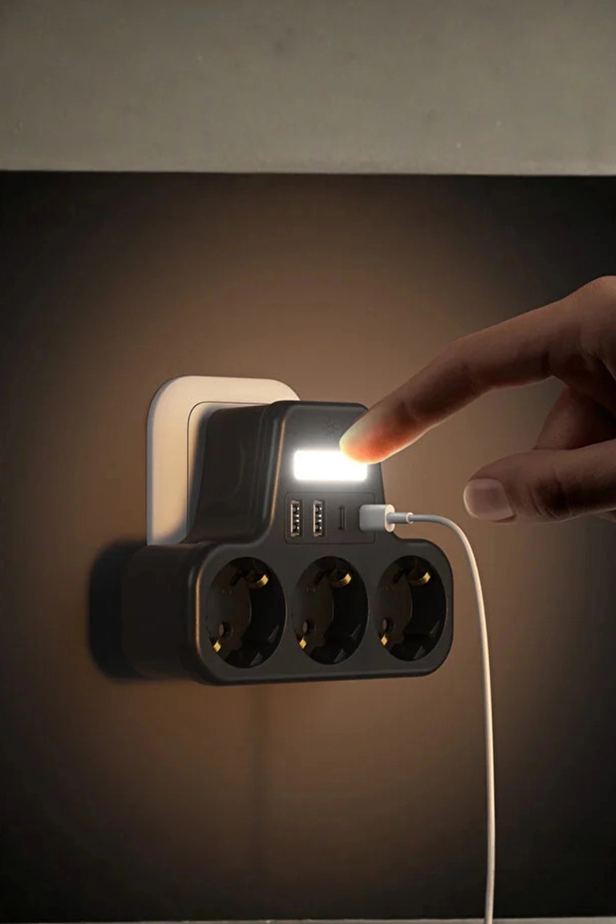 Akım Korumalı Priz Gece Lambalı 3’lü Priz 2xusb 2xtype-c Çıkışlı Grup Priz Çoğaltıcı ( Lisinya ) Akım Korumalı Priz Gece Lambalı 3’lü Priz 2xusb 2xtype-c Çıkışlı Grup Priz Çoğaltıcı ( Lisinya )