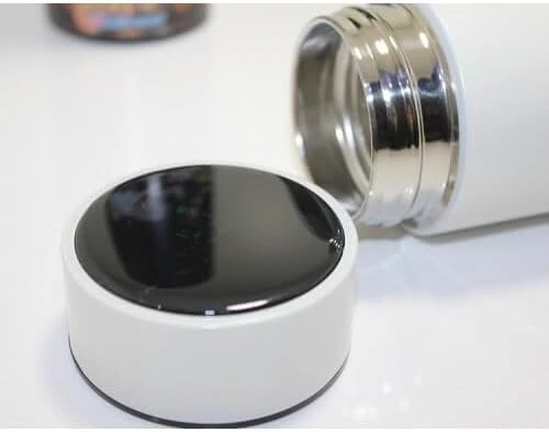 Anime Baskılı Dijital Göstergeli Termos 500 Ml Model 2 ( Lisinya ) Anime Baskılı Dijital Göstergeli Termos 500 Ml Model 2 ( Lisinya )