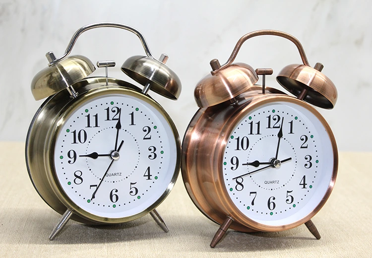 Antik Metal Çalar Saat Model 2 ( Lisinya )