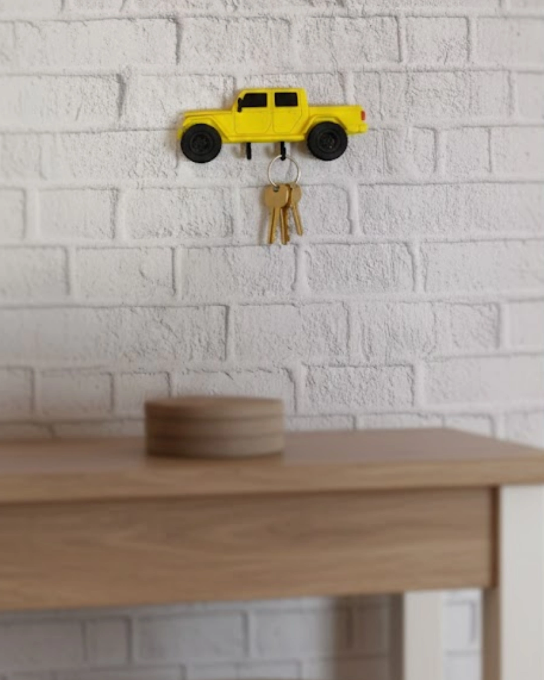 Araba Figürlü Duvar Anahtarlığı Ev Ve Ofis İçin Dekoratif Tasarım ( Lisinya ) Araba Figürlü Duvar Anahtarlığı Ev Ve Ofis İçin Dekoratif Tasarım ( Lisinya )