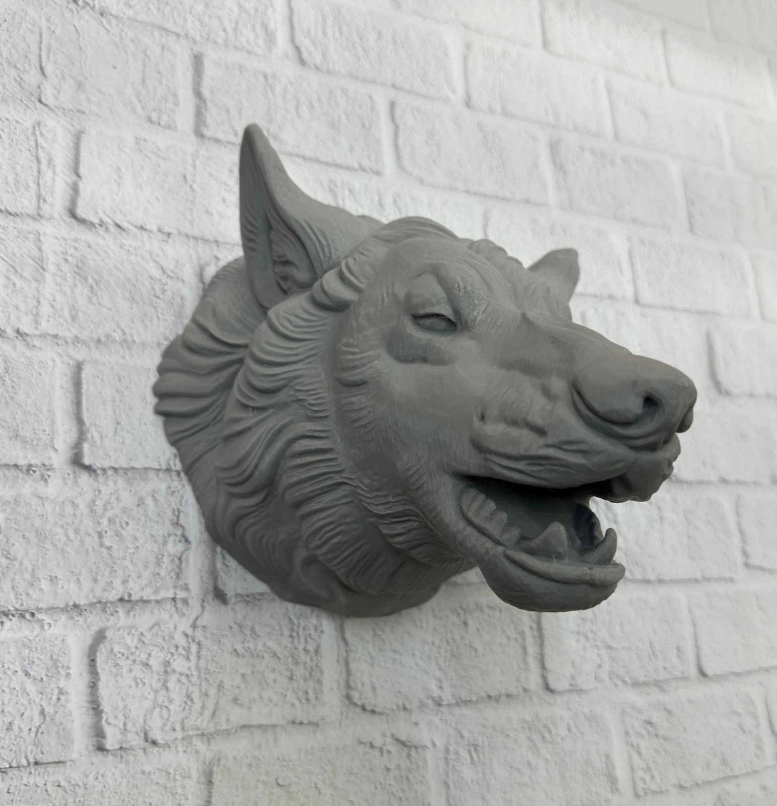 Asılabilir Gri Kurt Heykeli Ev Ofis Duvar Süslemesi Dekoratif ( Lisinya )