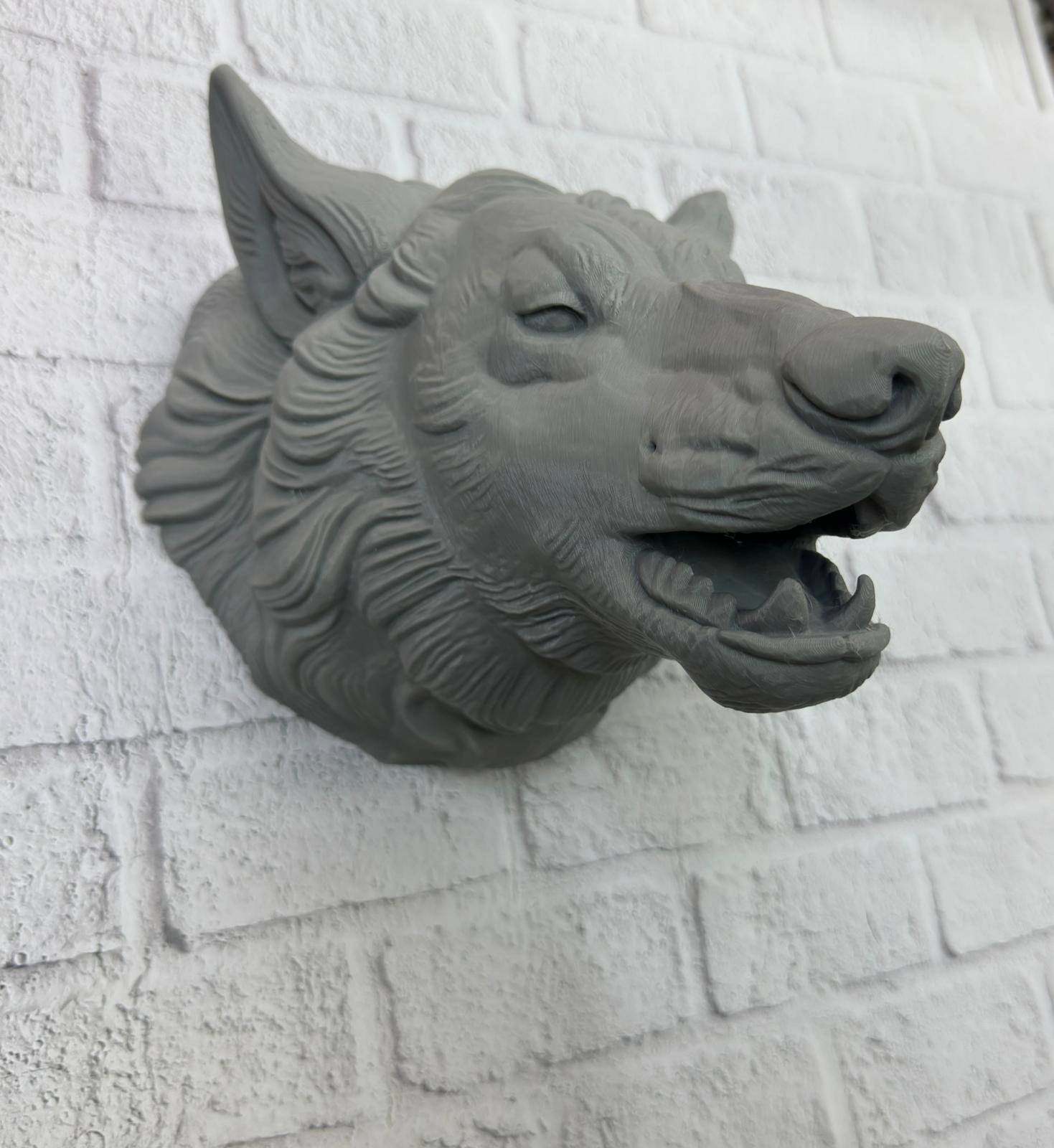 Asılabilir Gri Kurt Heykeli Ev Ofis Duvar Süslemesi Dekoratif ( Lisinya )