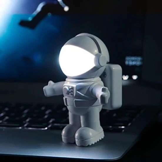 Astronot Usb Gece Lambası ( Lisinya )