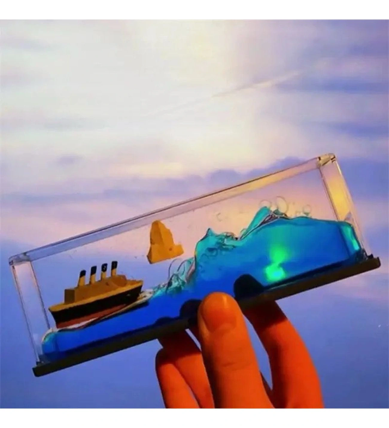 Batmayan Gemi Akvaryum ( Lisinya ) Batmayan Gemi Akvaryum ( Lisinya )