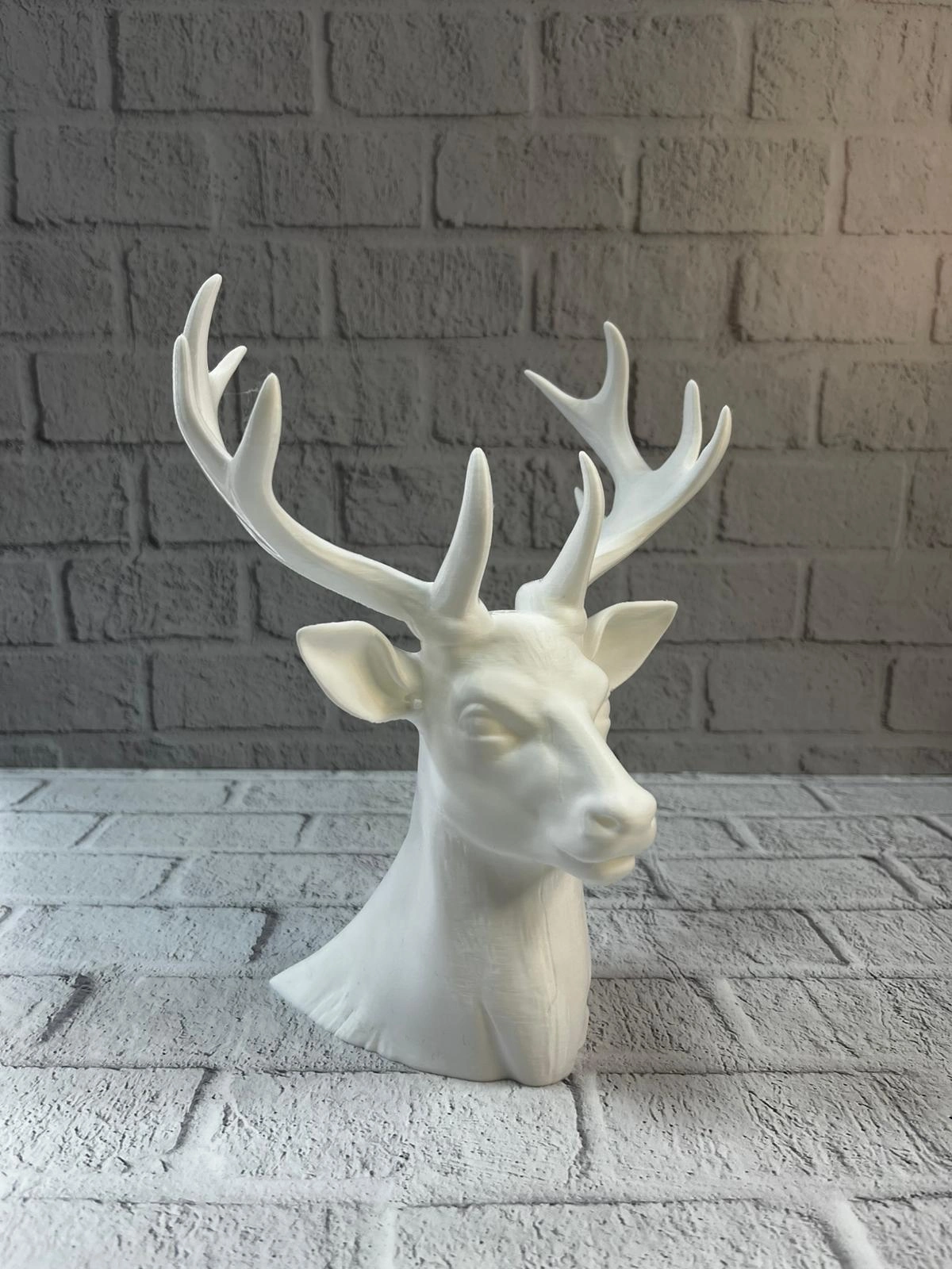 Beyaz Geyik Biblo 23 Cm Dekoratif Modern Tasarım ( Lisinya )