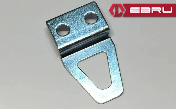 Bombeli Üçgen Eğik, Eğri Çerçeve Askısı - 25 Adet ( Lisinya ) Bombeli Üçgen Eğik, Eğri Çerçeve Askısı - 25 Adet ( Lisinya )