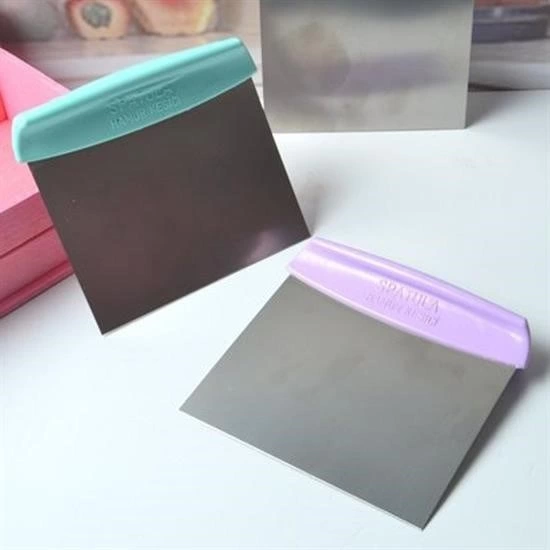 Çelik Hamur Kesici Kazıyıcı Pasta Kek Dekorasyon Spatula Aleti ( Lisinya ) Çelik Hamur Kesici Kazıyıcı Pasta Kek Dekorasyon Spatula Aleti ( Lisinya )