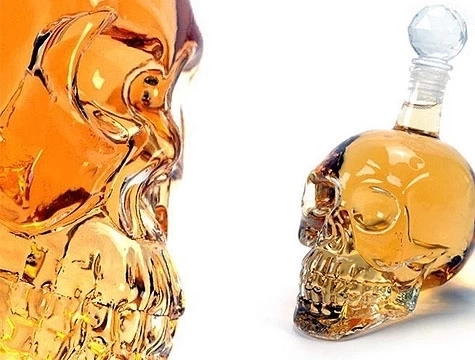 Crystal Head Kuru Kafa Cam Şişe 350 Ml ( Lisinya ) Crystal Head Kuru Kafa Cam Şişe 350 Ml ( Lisinya )