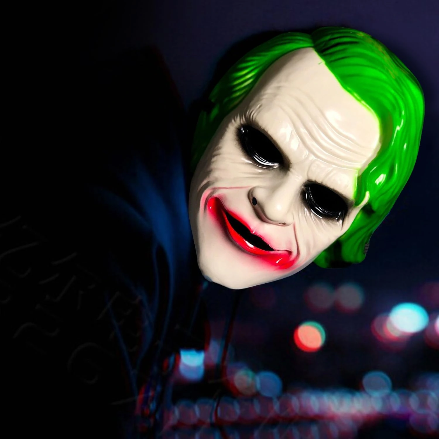 The Dark Knight Joker Maskesi ( Lisinya ) The Dark Knight Joker Maskesi ( Lisinya )