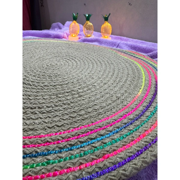 Decohandy 39cm Neon Renkli Şeritli Jüt Örme Supla Amerikan Servis ( Lisinya ) Decohandy 39cm Neon Renkli Şeritli Jüt Örme Supla Amerikan Servis ( Lisinya )